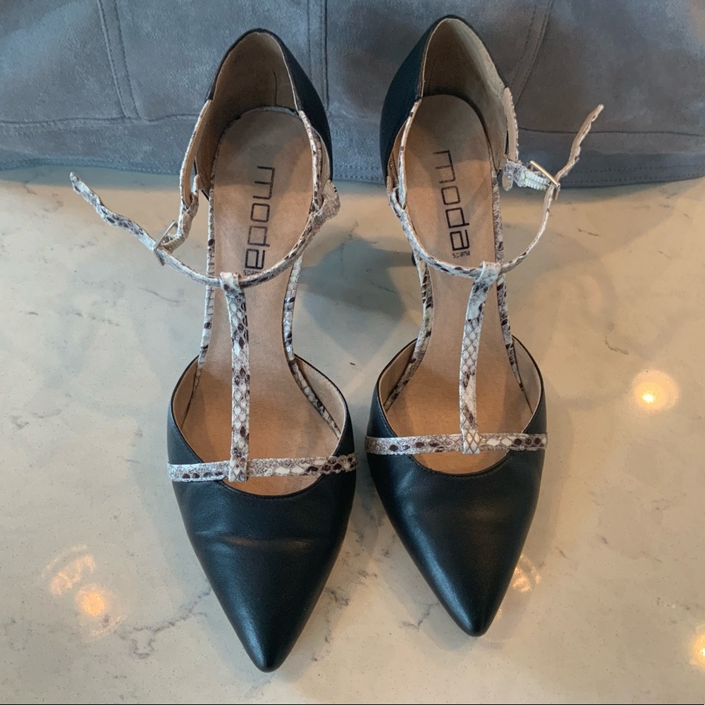 Moda Black Leather Heels with Snake-print accents size 10